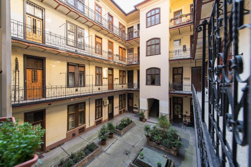 Oasis Apartments - Budapest City Park Bagian luar foto
